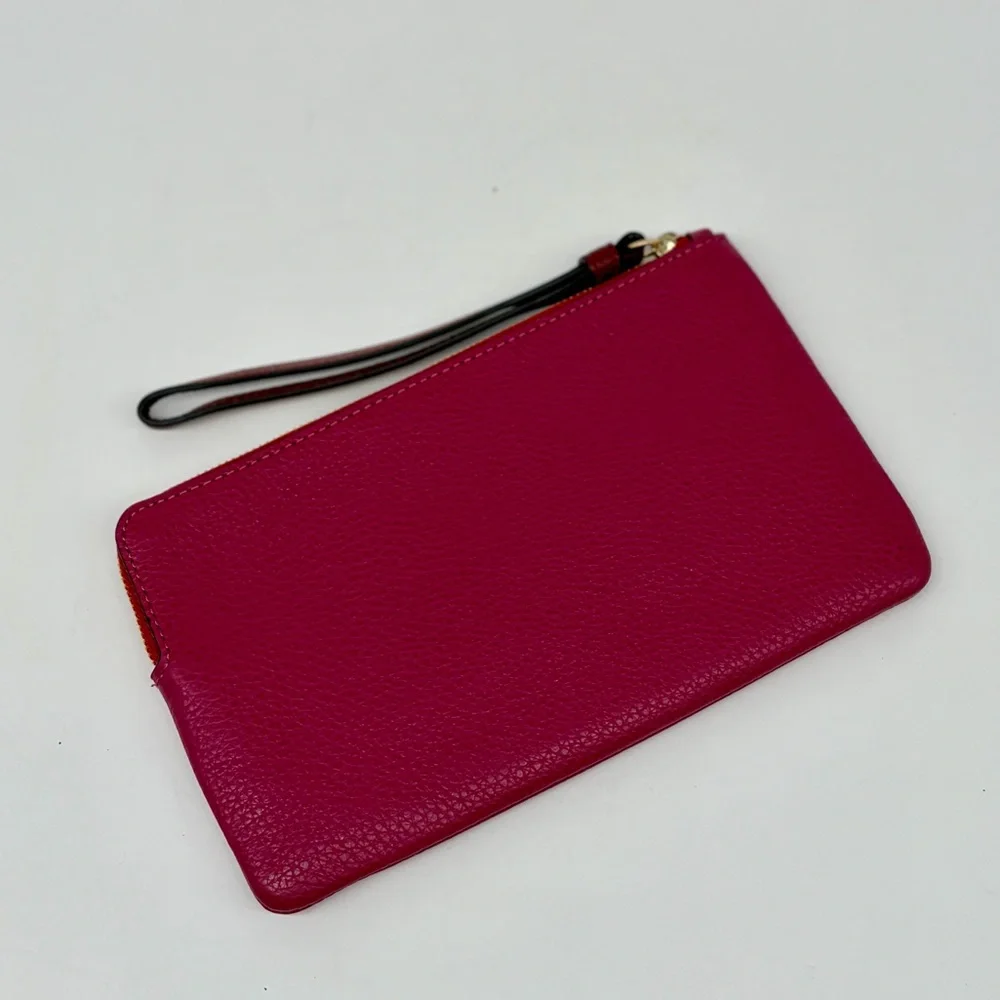 Coach Large Corner Zip Wristlet Wallet With Horse And Carriage